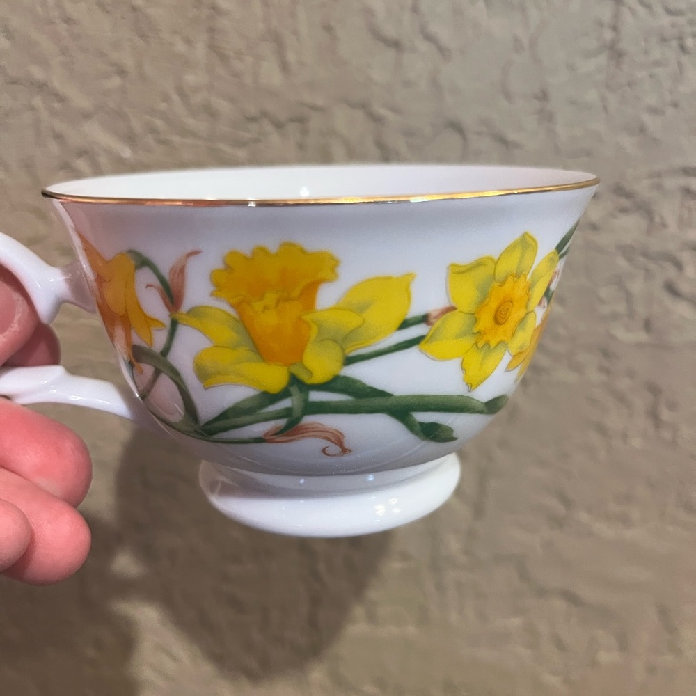MARCH Vintage AVON 1991 ‘Blossoms of the Month’ March Jonquil Teacup and Saucer - Picture 7 of 10